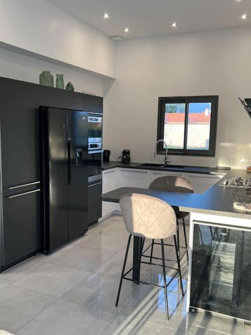 Maison Neuve De Standing 150 M2 Croix-Chapeau Exteriör bild